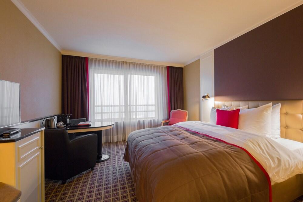 Grand Hotel Huis Ter Duin ノールトウェイク エクステリア 写真 A typical room at the hotel