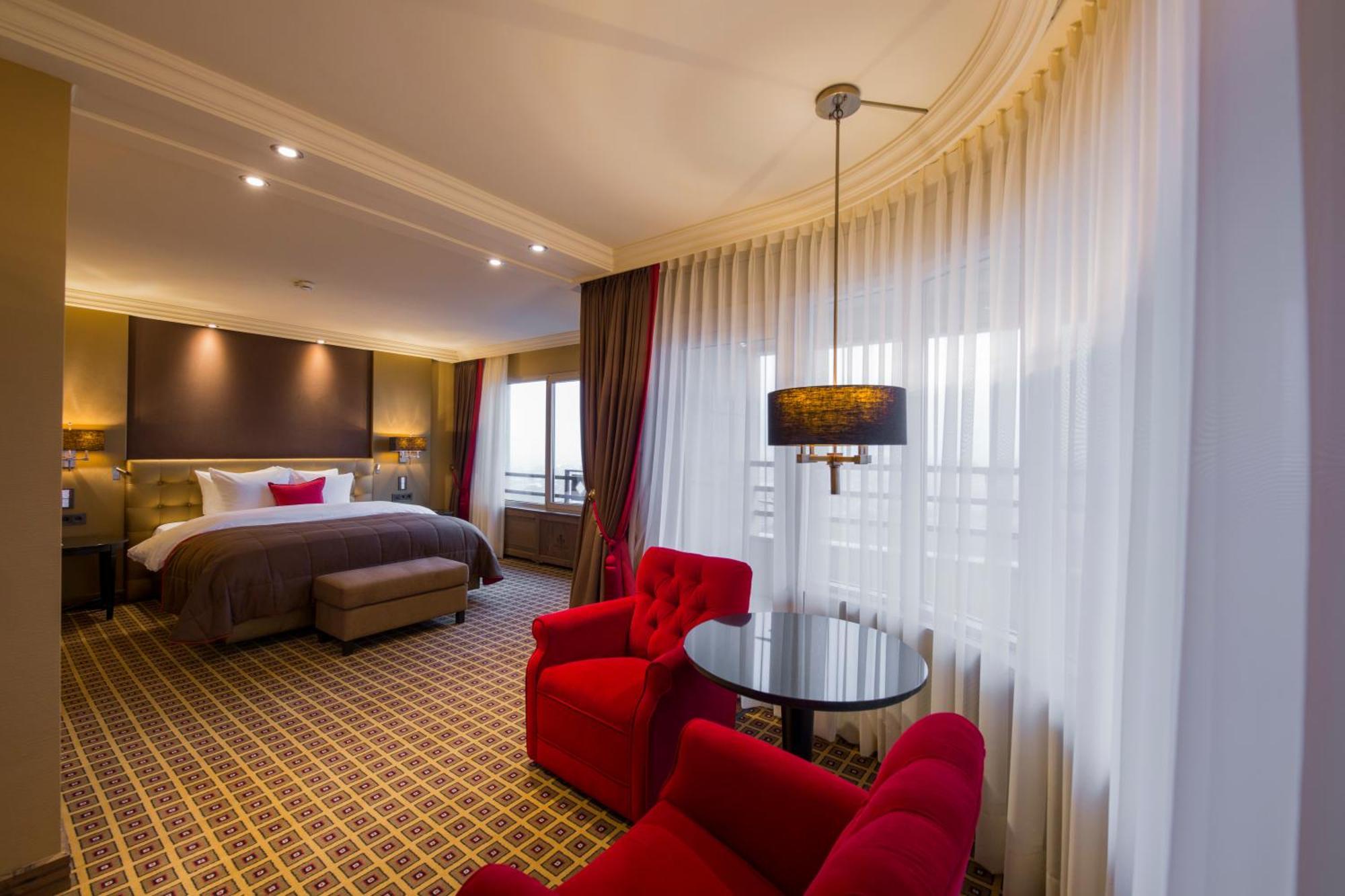 Grand Hotel Huis Ter Duin ノールトウェイク 部屋 写真 A suite at the hotel